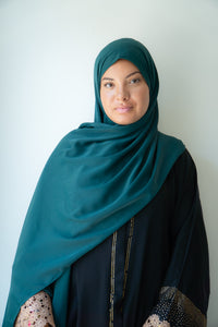 HIJAB AIMANTÉ VUE DE FACE