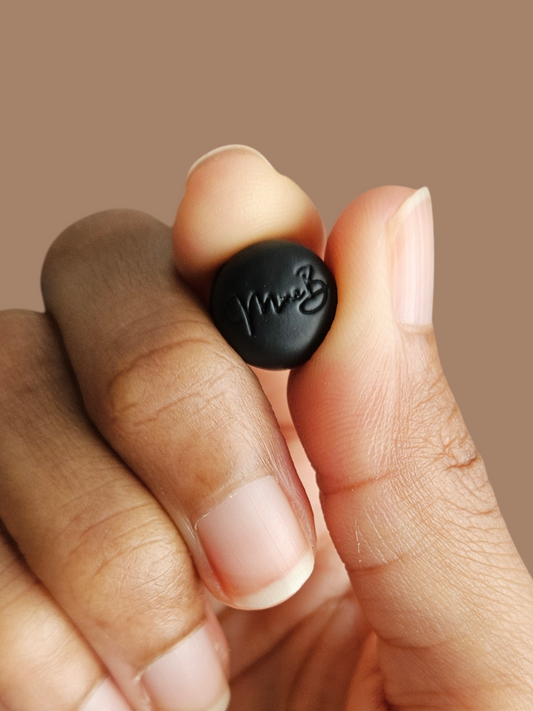 mme brown pins magnet aimant noir