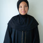 CAGOULE NOIRE MME BROWN VUE DE FACE CEINTUREE