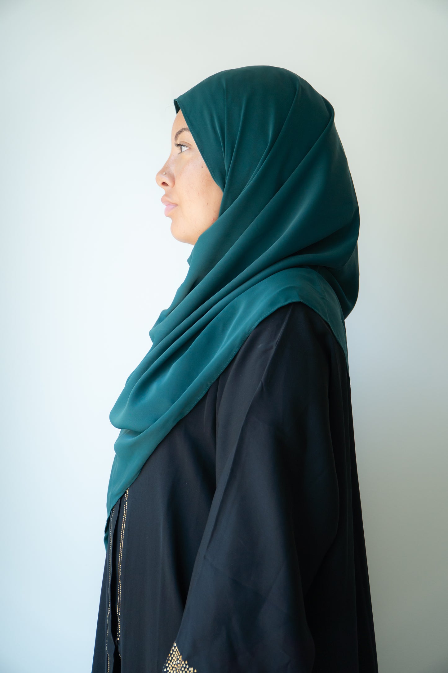 HIJAB AIMANTE VUE PROFIL MME BROWN