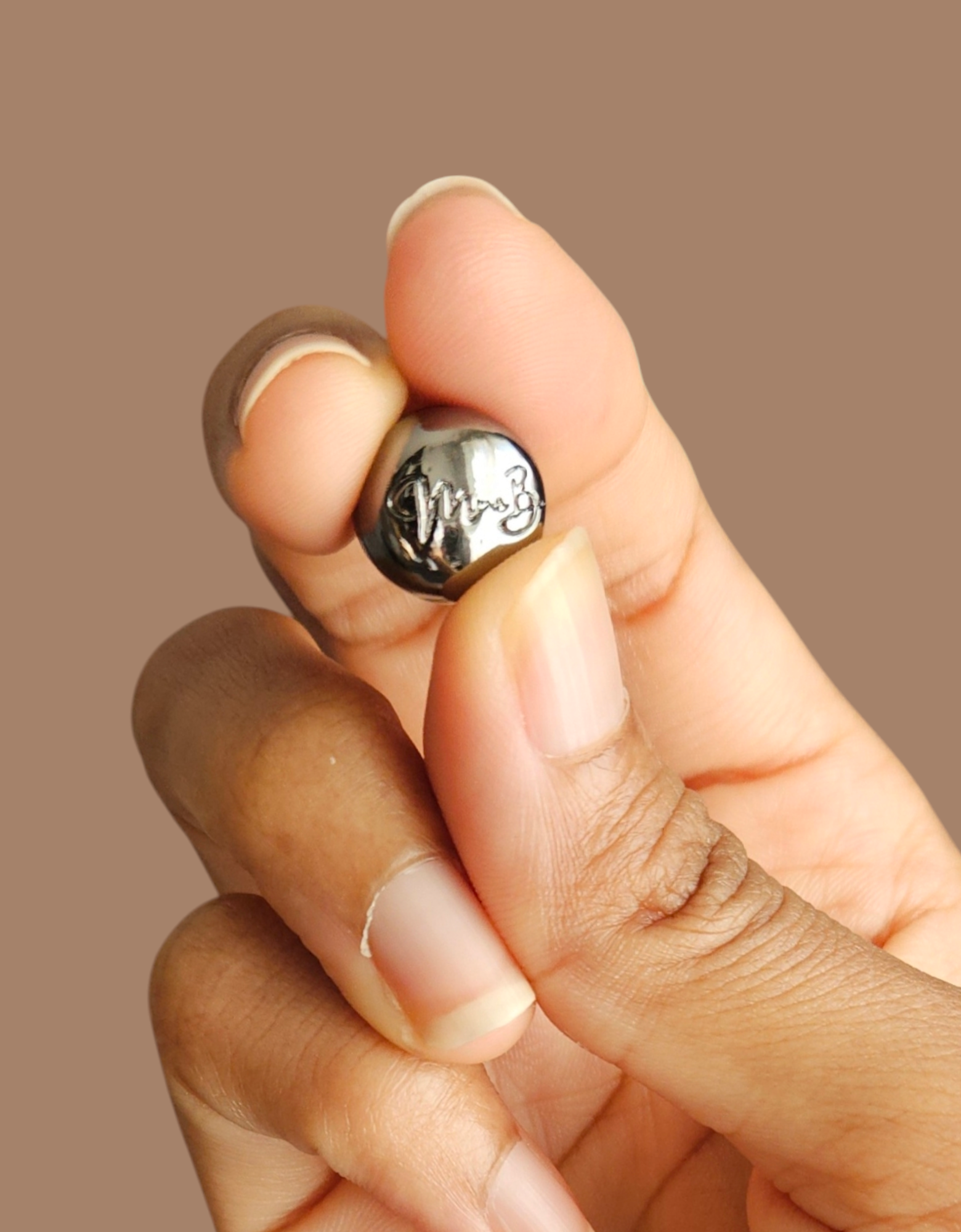 mme brown pins magnet aimant argenté